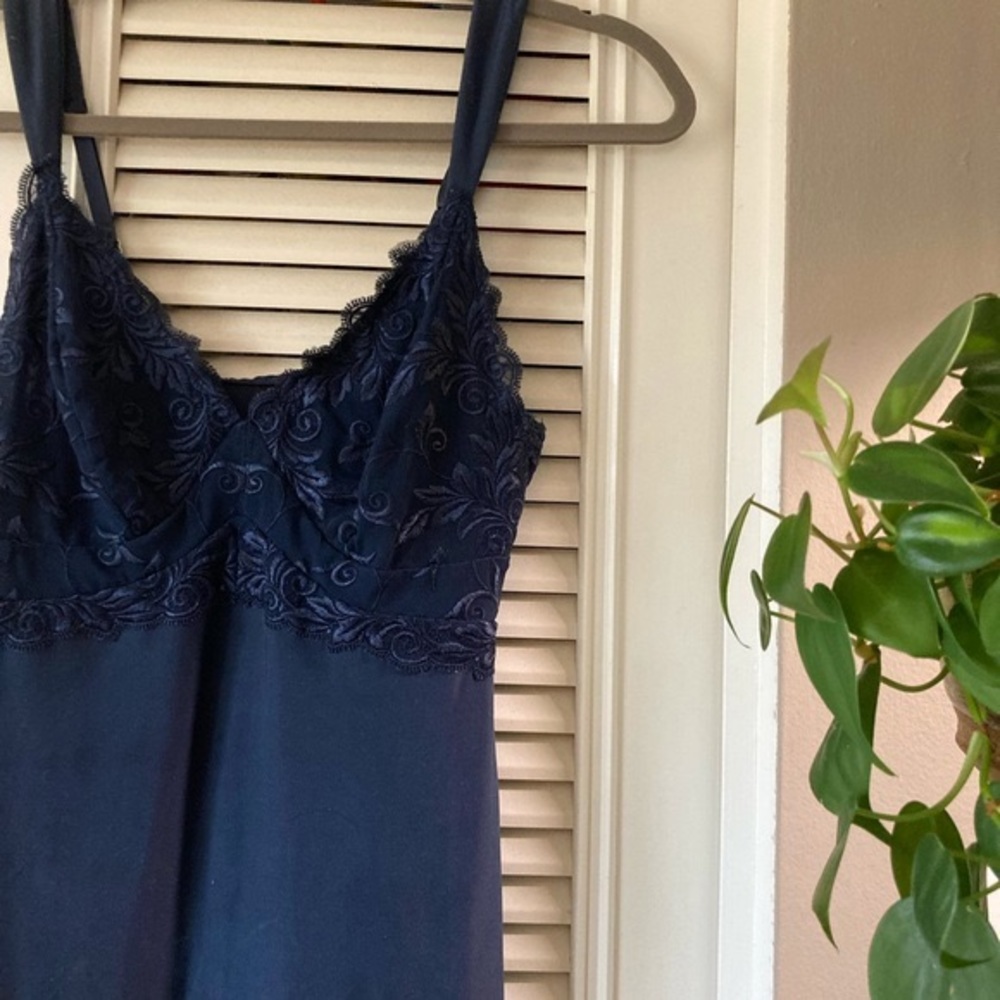 Blue lace detailed lingerie slip